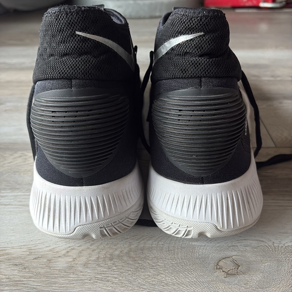 Nike Zoom Hyperrev 2015 Black Training Athletic Shoe Size 14.5 - Picture 6 of 10